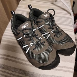 XERO Womens Trail sneakers